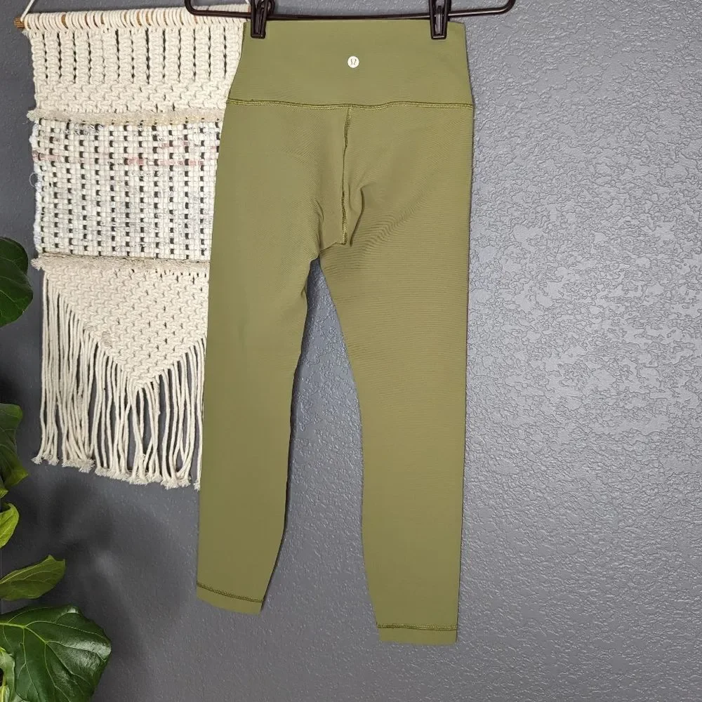 Lululemon Size 4 Ribbed Green Leggings